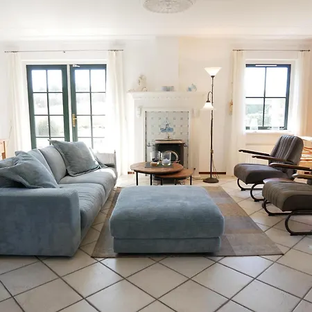 Buitenplaats 26 Vila *